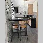 Petite Maisonnette Cosy Et Pleine De Charme Situee A Proximite Du Centre-ville Σπίτι διακοπών Ντιζόν
