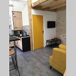 Petite Maisonnette Cosy Et Pleine De Charme Situee A Proximite Du Centre-ville Σπίτι διακοπών *