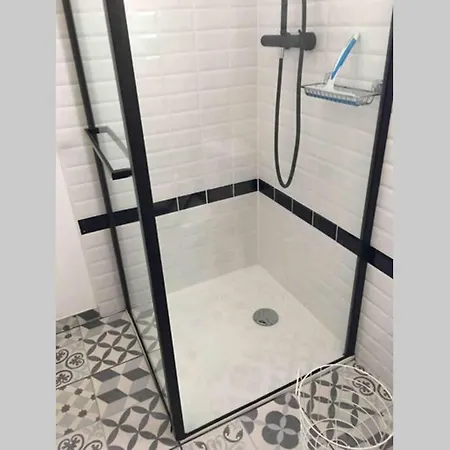 Petite Maisonnette Cosy Et Pleine De Charme Situee A Proximite Du Centre-ville