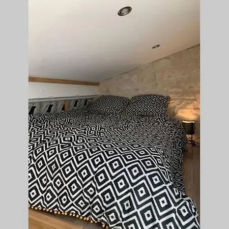 Petite Maisonnette Cosy Et Pleine De Charme Situee A Proximite Du Centre-ville ディジョン