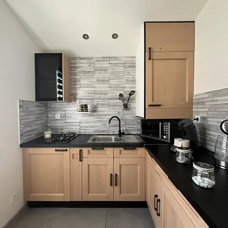 펜션 Petite Maisonnette Cosy Et Pleine De Charme Situee A Proximite Du Centre-ville *