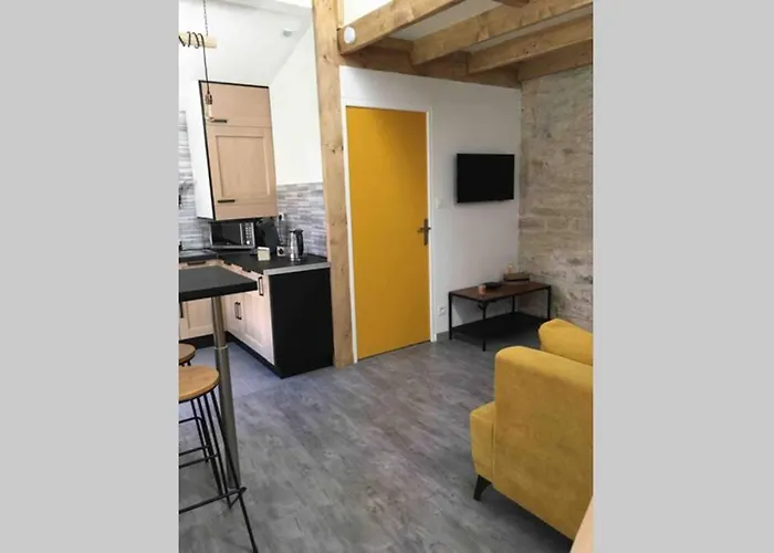 Petite Maisonnette Cosy Et Pleine De Charme Situee A Proximite Du Centre-ville 펜션 *