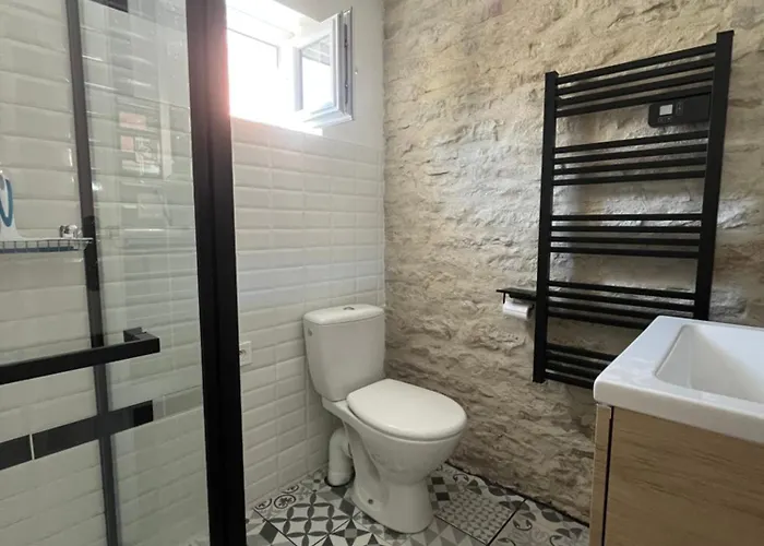 別荘 Petite Maisonnette Cosy Et Pleine De Charme Situee A Proximite Du Centre-ville