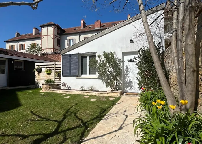 Petite Maisonnette Cosy Et Pleine De Charme Situee A Proximite Du Centre-ville